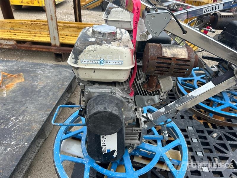 Quantity of (4) Pneumatic Concrete Trowels Építőipar - Egyebek