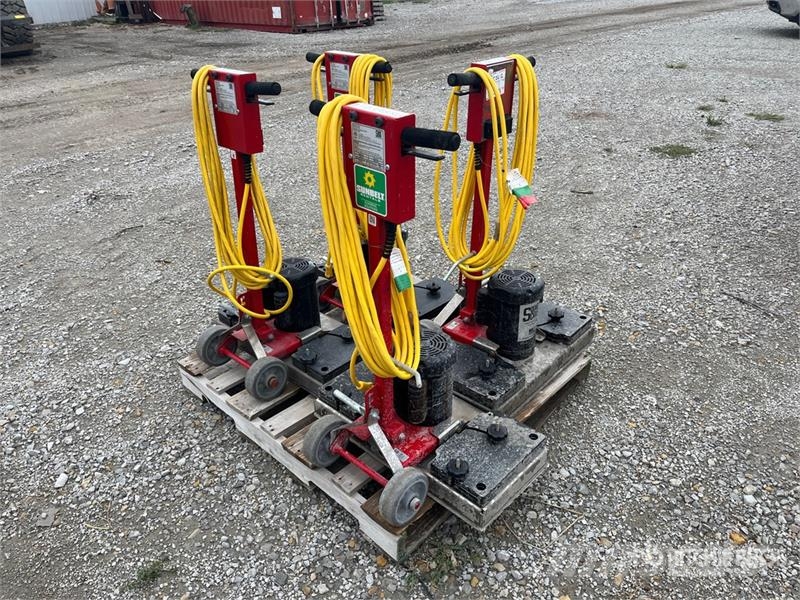 Quantity of (4) Square Scrub EBG28 Walk-Behind Ele Autre remorque agricole