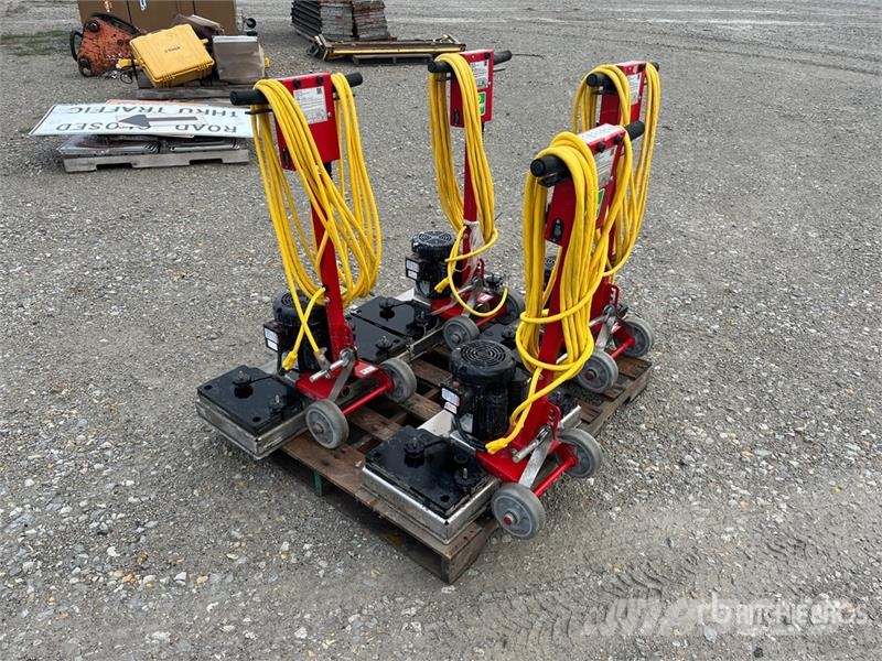 Quantity of (4) Square Scrub EBG28 Walk-Behind Ele Druge prikolice