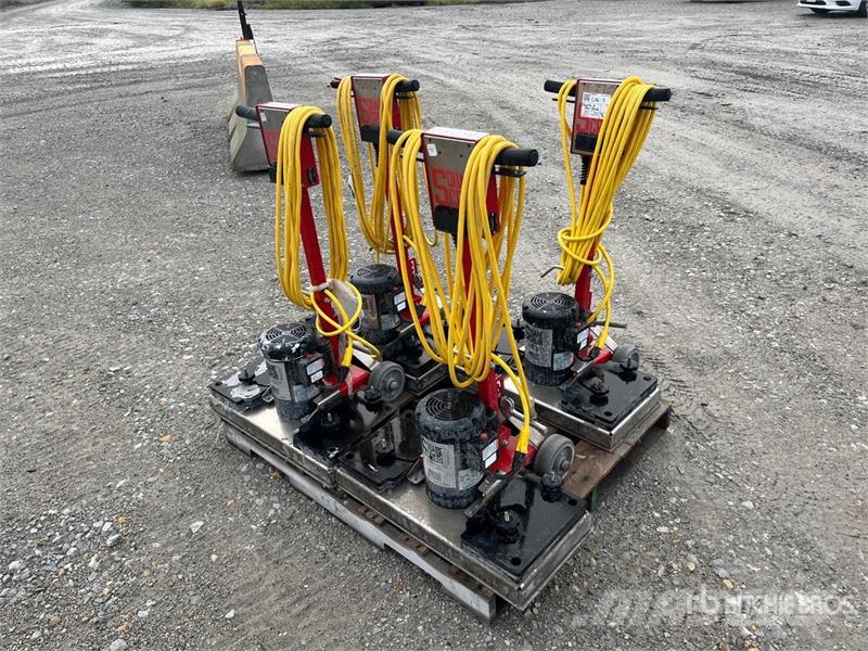 Quantity of (4) Square Scrub EBG28 Walk-Behind Ele Druge prikolice