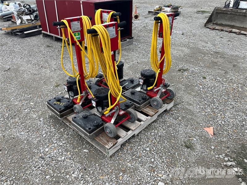 Quantity of (4) Square Scrub EBG28 Walk-Behind Ele Autre remorque agricole