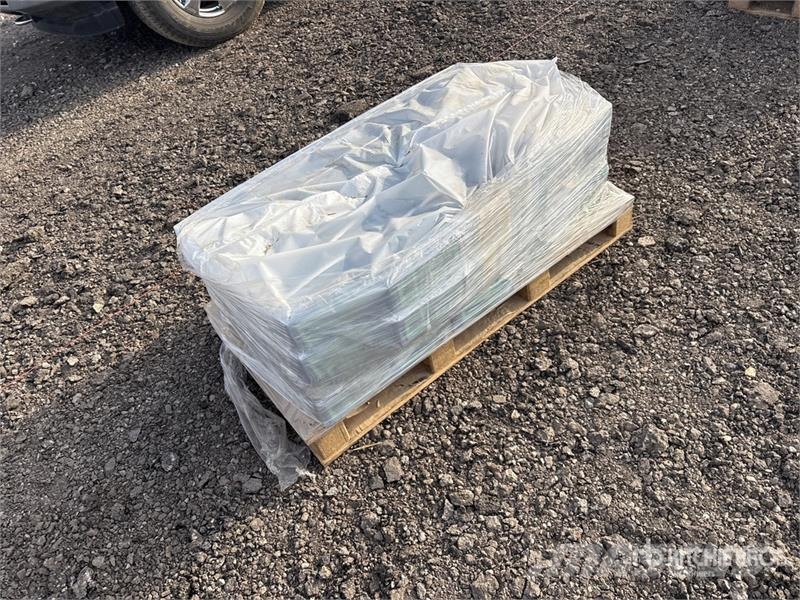  Quantity of (40) Boxes of 5/8 in x10" Anchor Bolt  Montacargas y elevadores de material