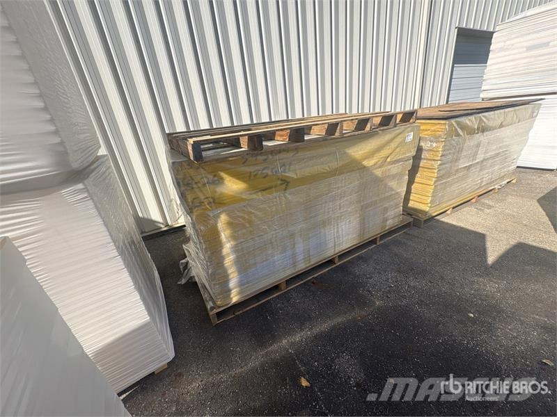 Quantity of (46) 1 in x 48 in x 85 in Fiberglass I Vitle, dvigala in gradbeni dvižni sistemi