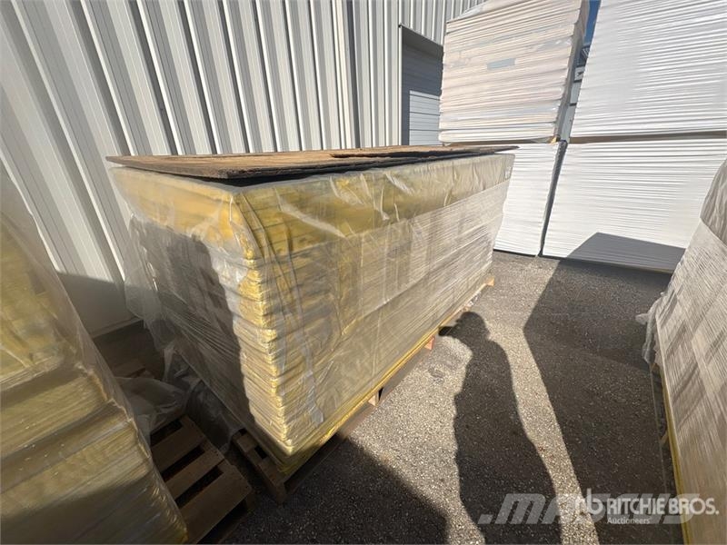 Quantity of (46) 1 in x 48 in x 85 in Fiberglass I Vitle, dvigala in gradbeni dvižni sistemi