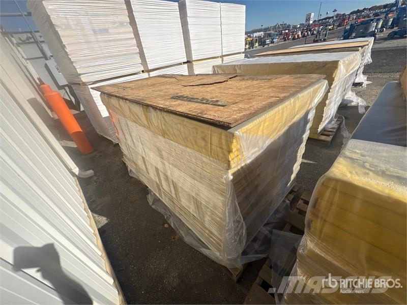 Quantity of (46) 1 in x 48 in x 85 in Fiberglass I Vitle, dvigala in gradbeni dvižni sistemi