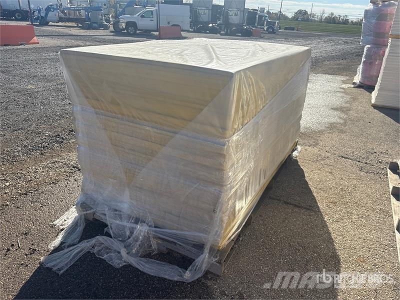 Quantity of (46) 1 in x 48" in x 85 in Fiberglass Vitle, dvigala in gradbeni dvižni sistemi