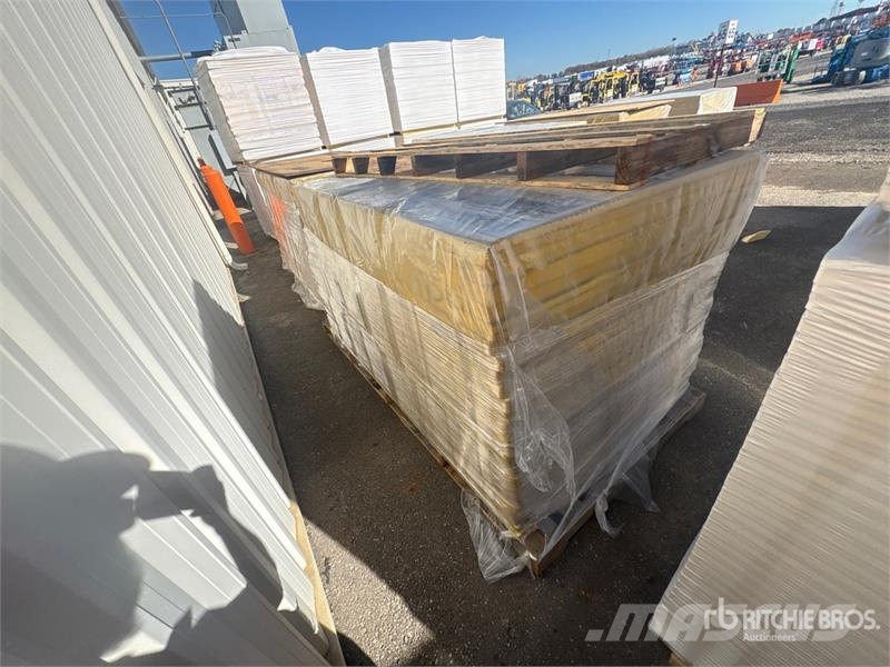 Quantity of (46) 1 in x 48 in x 85 in Fiberglass I Vitle, dvigala in gradbeni dvižni sistemi