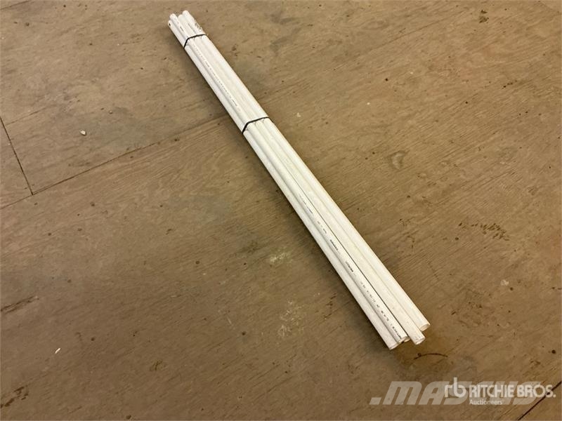 Quantity of 5 ft x 3/4 in PVC Pipe Kastmissüsteemid