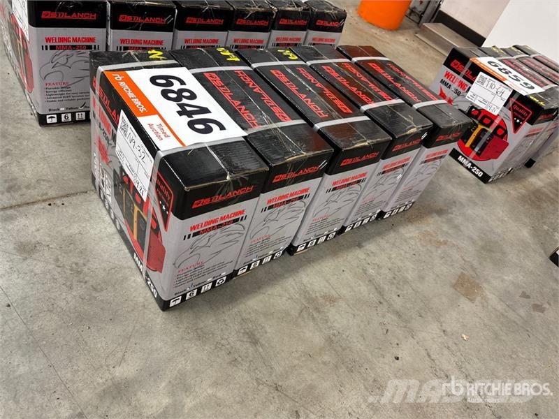 Quantity of (5) MIG-250 115 A MIG Electric Welder Poste à souder