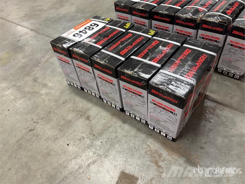 Quantity of (5) MIG-250 115 A MIG Electric Welder Poste à souder