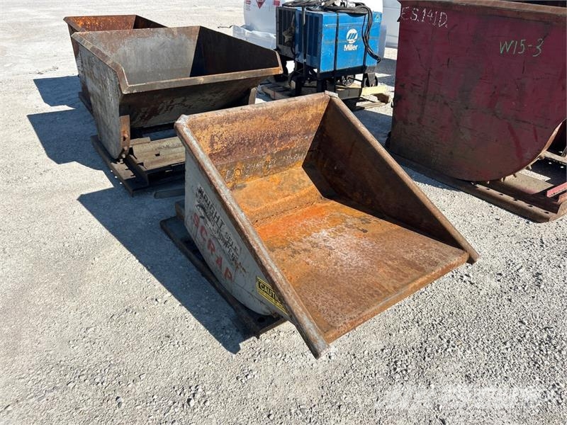 Quantity of (5) Self-Dumping Hopper Dėžės ir piltuvai