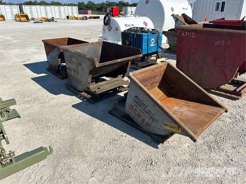 Quantity of (5) Self-Dumping Hopper Dėžės ir piltuvai