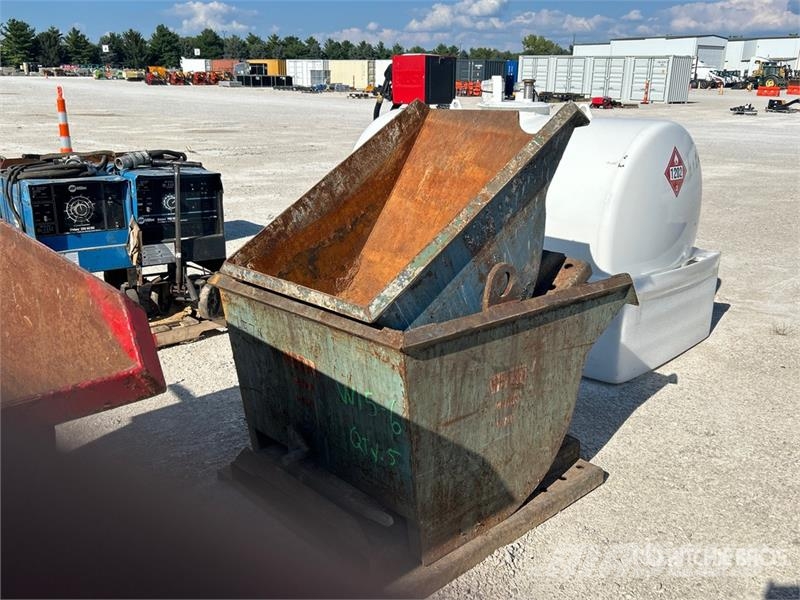 Quantity of (5) Self-Dumping Hopper Dėžės ir piltuvai