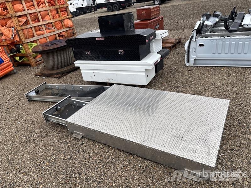 Quantity of (5) Tool Box Ostalo za građevinarstvo