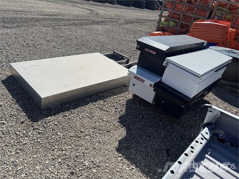 Quantity of (5) Tool Box Costruzioni - Altro