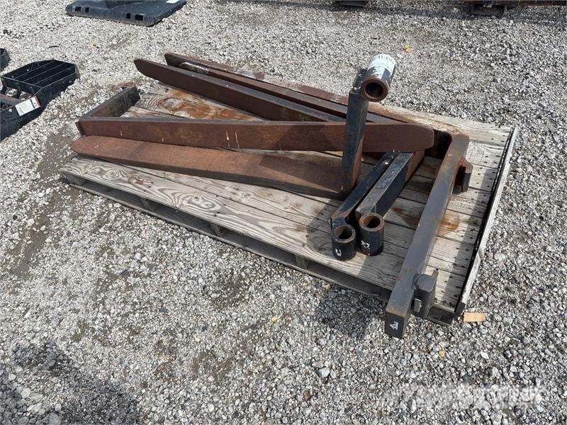 Quantity of (5) Wheel Loader Forks Vilice