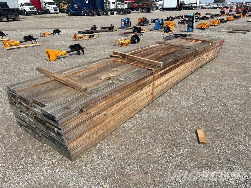 Quantity of (56) 2 in x 10 in x 20 ft SYP Lumber Andet tilbehør