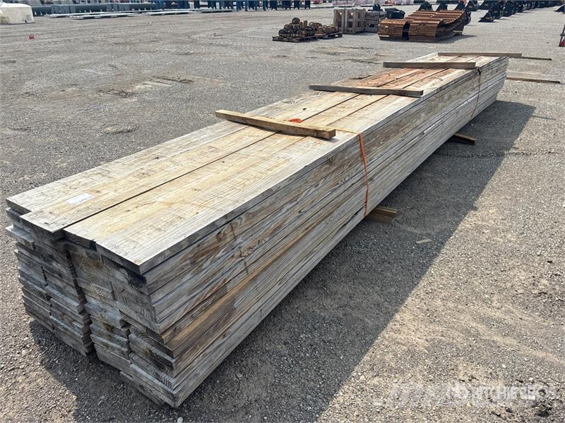 Quantity of (56) 2 in x 10 in x 20 ft SYP Lumber Andet tilbehør