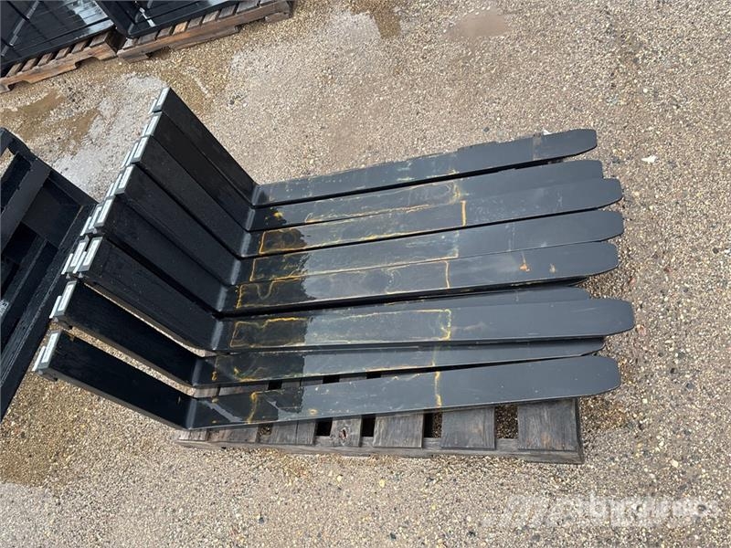 Quantity of (6) Mower King SA 48 in Skid Steer Fo 지게차