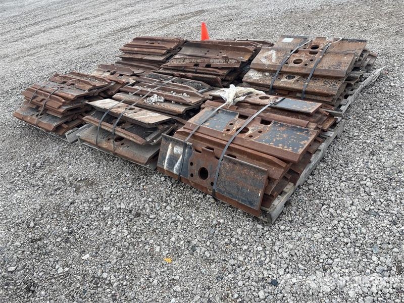  Quantity of (6) Pallets of Excavator Pad Otros componentes