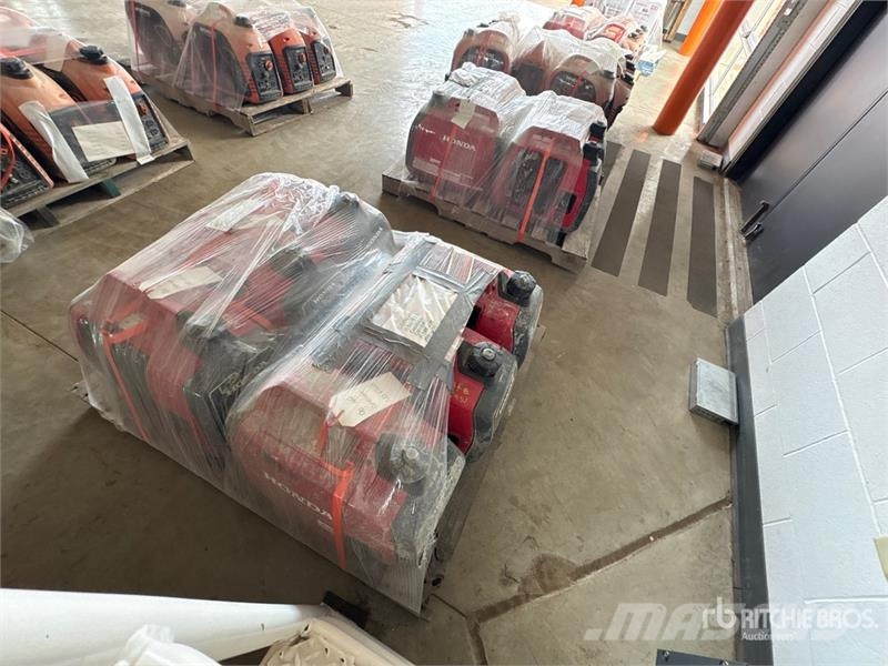  Quantity of (6) Portable Generator Set مولدات أخرى