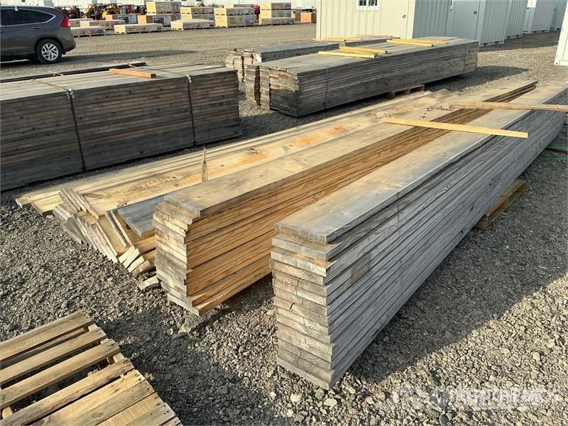 Quantity of (60) 2 in x 12 in x 18 ft SYP Lumber Outros componentes