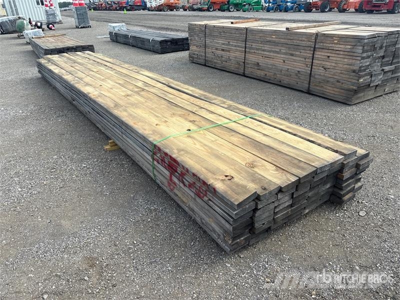 Quantity of (63) 2 in x 6 in x 20 ft SYP Lumber Andet tilbehør