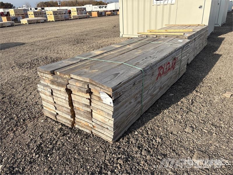  Quantity of (64) 2 in x 12 in x 8 ft SYP Lumber Outros componentes