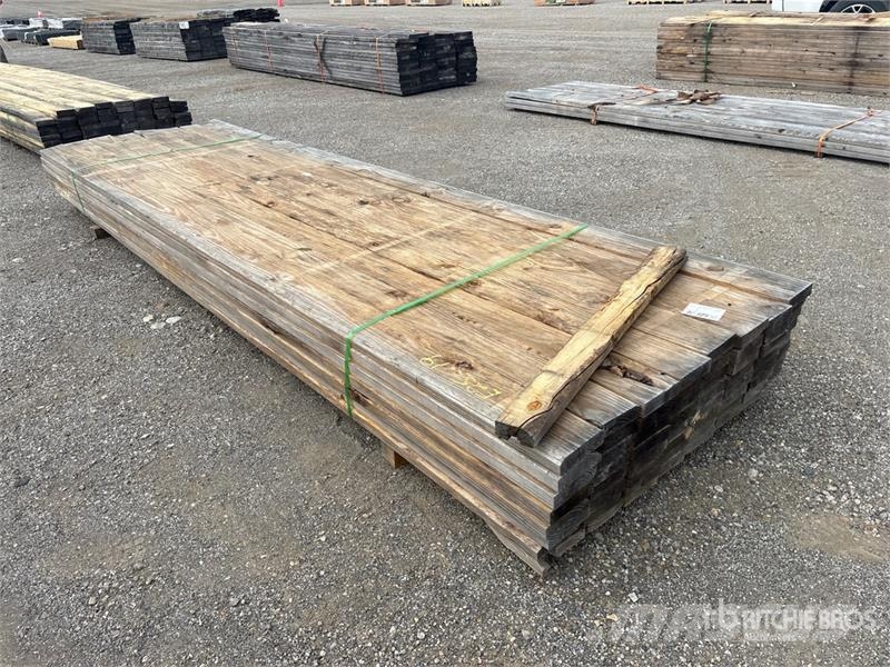 Quantity of (64) 2 in x 6 in x 13 ft 8 in SYP Lumb Otros componentes