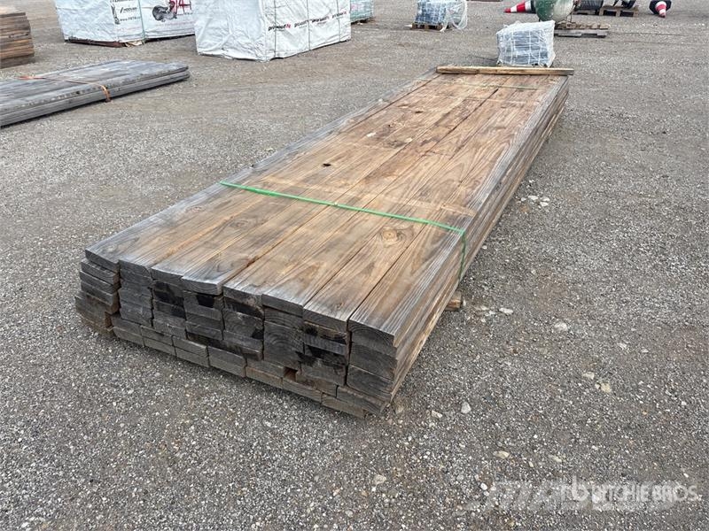 Quantity of (64) 2 in x 6 in x 13 ft 8 in SYP Lumb Otros componentes