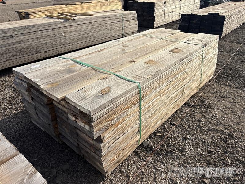  Quantity of (64) 2 in x 12 in x 8 ft SYP Lumber Outros componentes