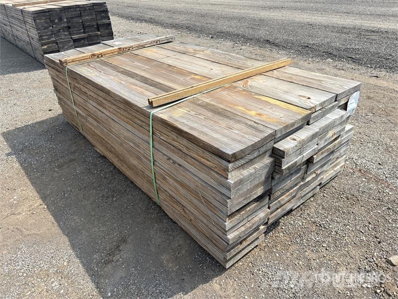 Quantity of (64) 2 in x 12 in x 8 ft SYP Lumber Otros componentes