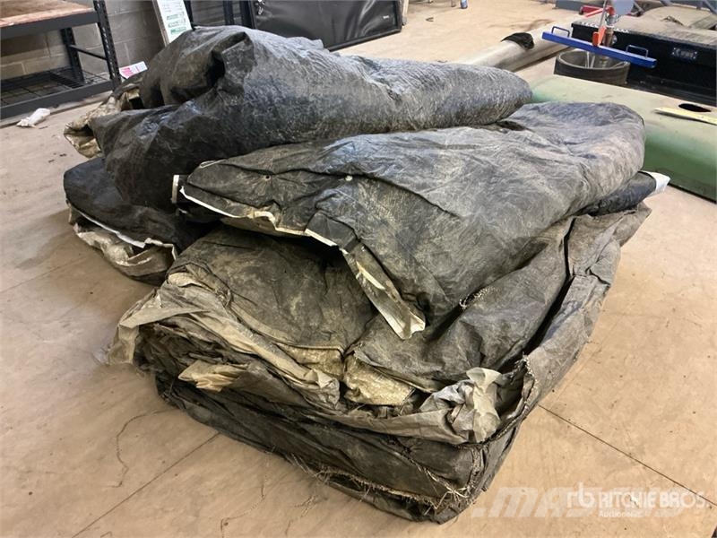 Quantity of (7) Concrete Blankets 건설 장비 - 기타
