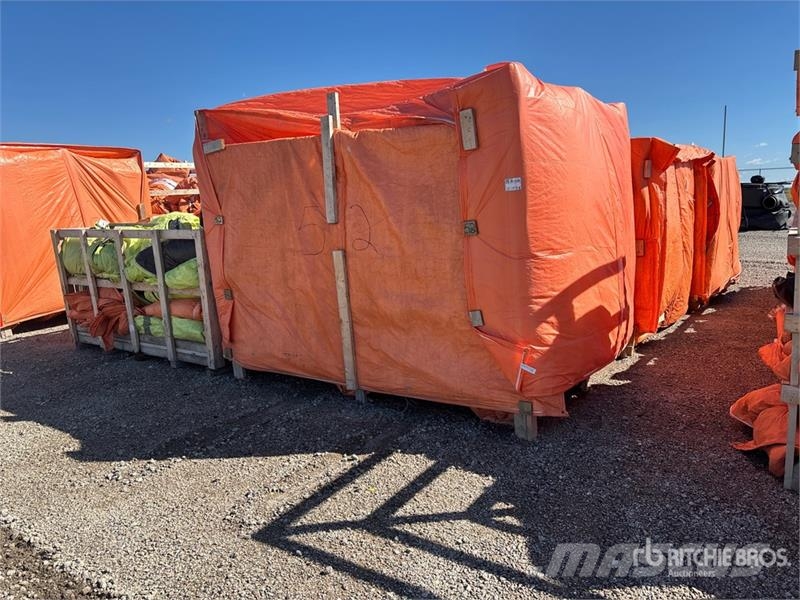 Quantity of (7) Crates of Tarps Gradbeništvo - drugo