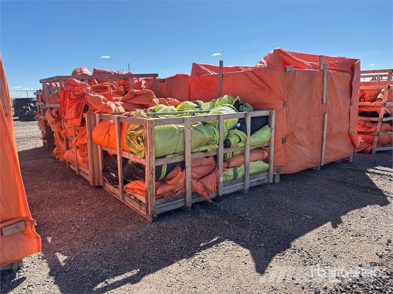 Quantity of (7) Crates of Tarps Gradbeništvo - drugo