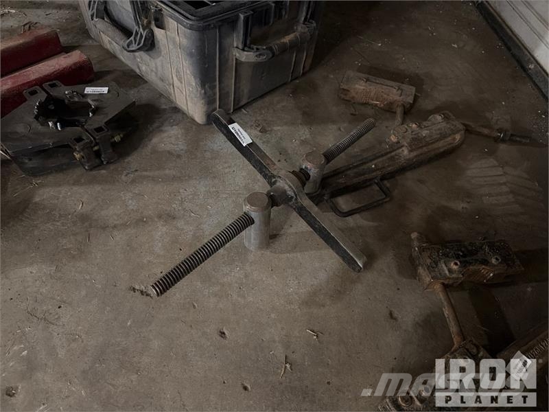  Quantity of (7) Drilling Tools 油氣鑽掘設備