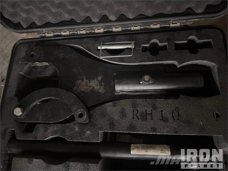  Quantity of (7) Drilling Tools 油氣鑽掘設備