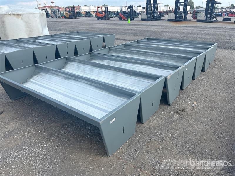  Quantity of (7)  Kit Containers CF-90-V Livestock  Hranilnice živine