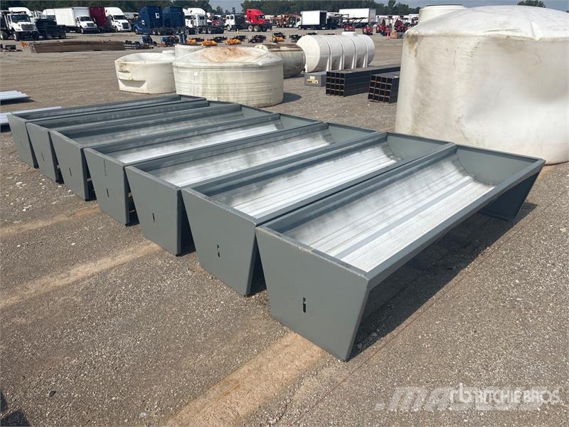 Quantity of (7)  Kit Containers CF-90-V Livestock  Hranilnice živine
