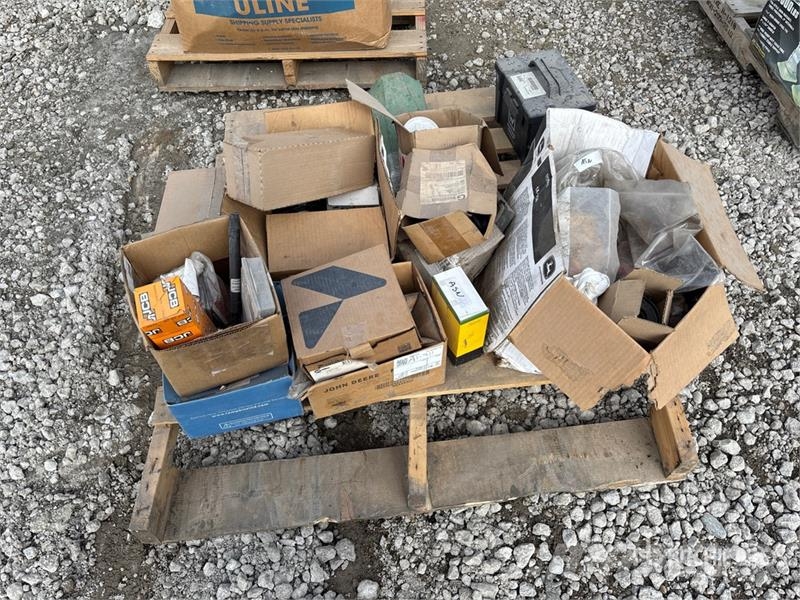 Quantity of (7) Pallets of Parts Andet tilbehør