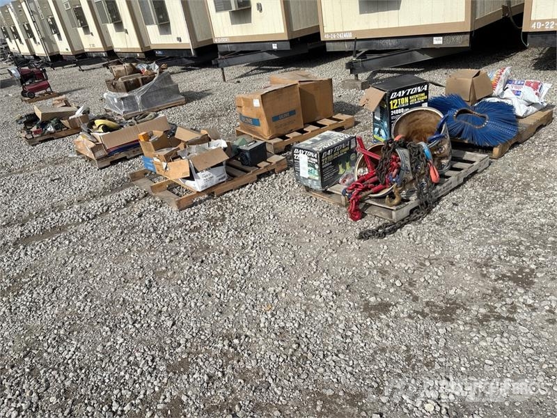 Quantity of (7) Pallets of Parts Andet tilbehør