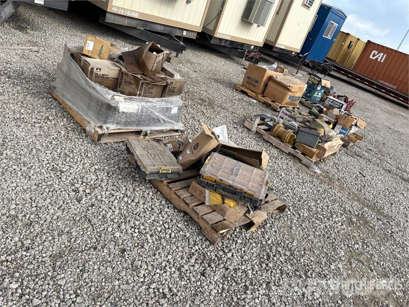Quantity of (7) Pallets of Parts Andet tilbehør