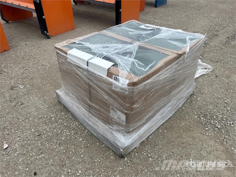  Quantity of (8) 5 Gal Utility Jug Outros componentes