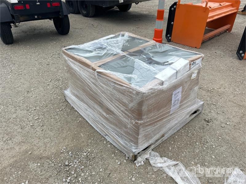  Quantity of (8) 5 Gal Utility Jug Outros componentes