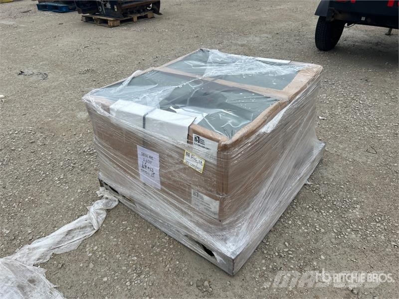  Quantity of (8) 5 Gal Utility Jug Outros componentes