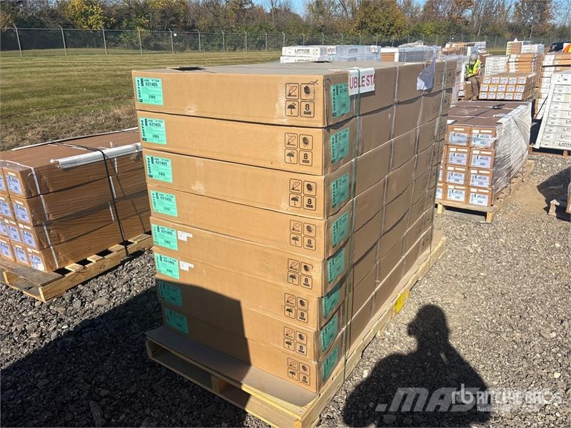  Quantity of (8) Leer HF350M 3-Panel Folding Tonnea Transportes - Outros
