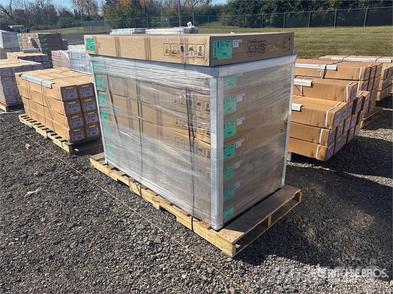  Quantity of (8) Leer HF350M 3-Panel Folding Tonnea Transportes - Outros
