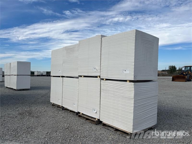 Quantity of (8) Pallets of Polyiso Insulation Seilwinden, Bauaufzüge und Lastenaufzüge