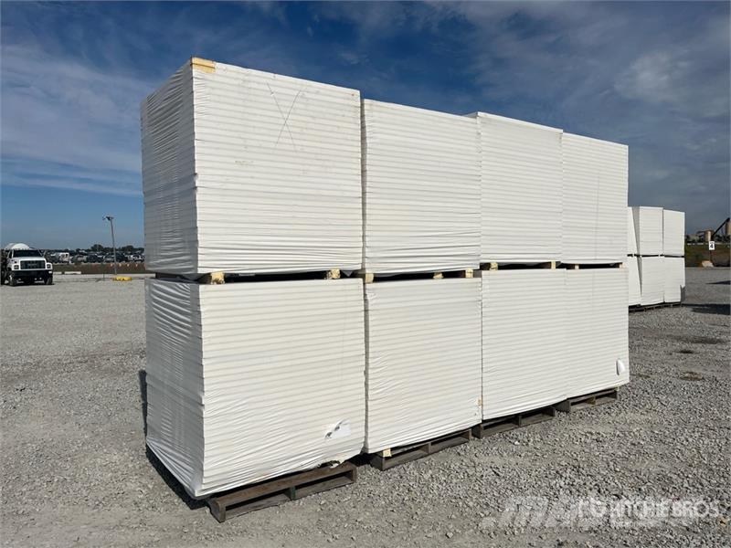 Quantity of (8) Pallets of Polyiso Insulation Seilwinden, Bauaufzüge und Lastenaufzüge