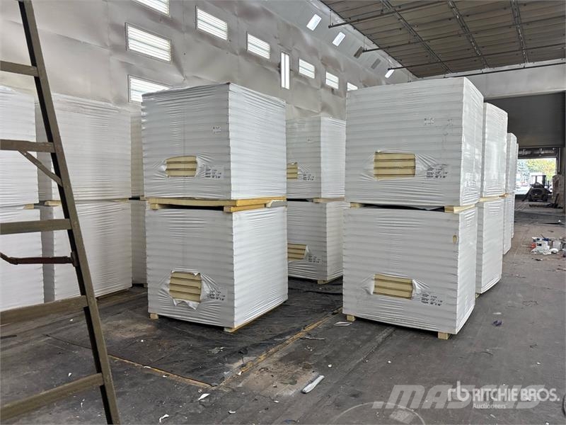  Quantity of (8) Pallets of Polyiso Insulation المصاعد والرافعات المادية